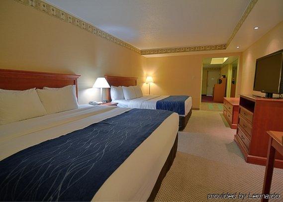 Comfort Inn & Suites Quakertown Esterno foto